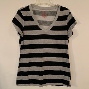 No Boundaries Shirt Size 2XL